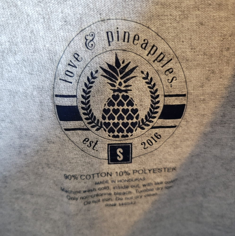 Love and Pineapples Caffeine Queen  Long Sleeve Shirt Size Small Gray - Picture 5 of 6
